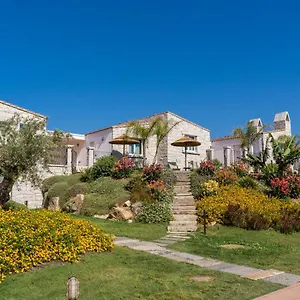 Отель Cala Sinzias